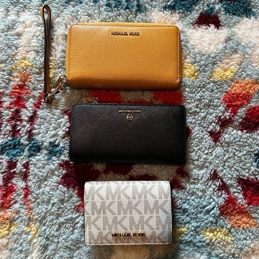 Michael Kors Wallet Bundle